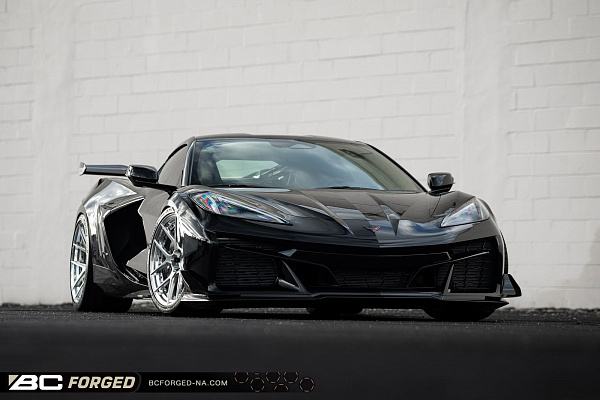 Фото дисков BC Forged HCS02 Полированный лак на Chevrolet Corvette C8