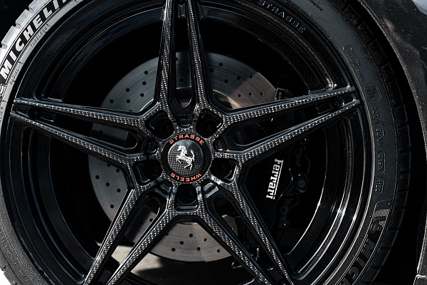 Фото дисков Strasse Wheels SV2 Deep Concave Duoblock Другой цвет на Ferrari 599