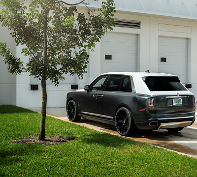 Фото дисков Vossen S17-11 на Rolls-Royce Cullinan