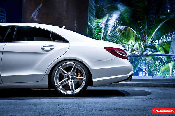 Фото дисков Vossen CV5 Серебро на Mercedes-Benz CLS (C218)