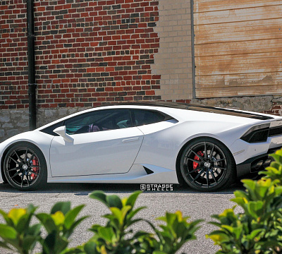 Фото дисков Strasse Wheels SV1 Deep Concave Monoblock на Lamborghini Huracan
