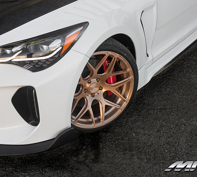 Фото дисков MRR FS01 на Kia Stinger