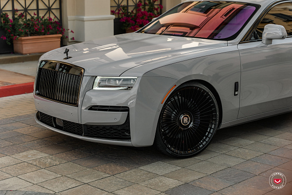 Фото дисков Vossen S17-16 Черный глянец на Rolls-Royce Ghost II