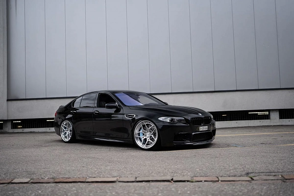 Фото дисков ST Wheels ST21.2 Полированный лак на BMW 5/M5 (F10)