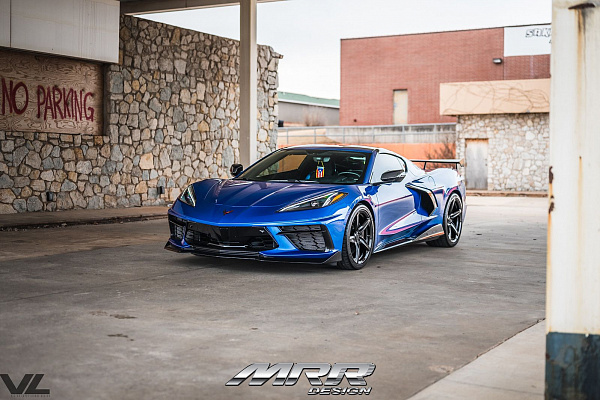 Фото дисков MRR F23 Черный глянец на Chevrolet Corvette C8