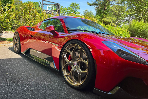 Фото дисков HRE P111SC Глянцевая шампань на Maserati MC20