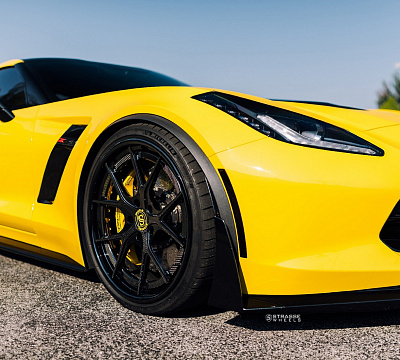 Фото дисков Strasse Wheels SM5R Deep Concave FS на Chevrolet Corvette C7