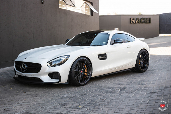 Фото дисков Vossen M-X2 Черный глянец на Mercedes-Benz AMG GT I