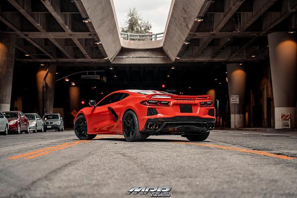 Фото дисков MRR FS01 Черный глянец на Chevrolet Corvette C8