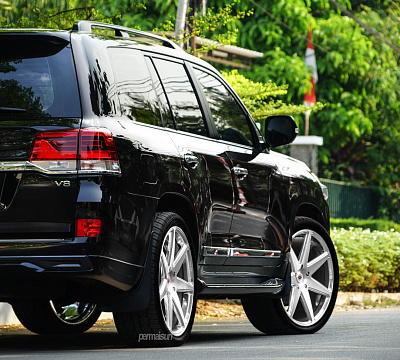 Фото дисков Vossen CG-207 на Toyota Land Cruiser 200