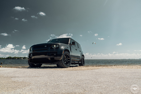 Фото дисков Vossen UV-X Черный сатин на Land Rover Defender II
