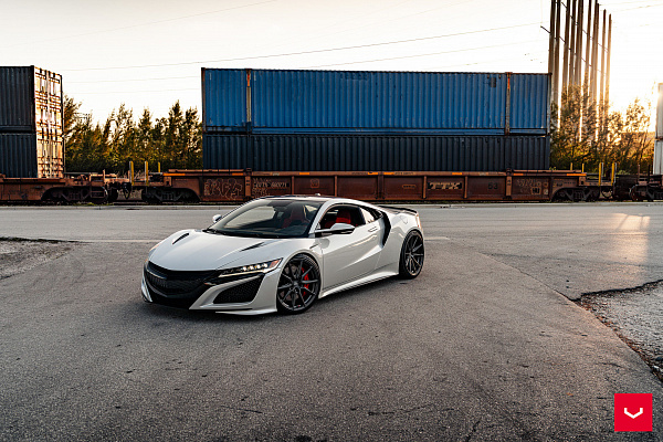 Фото дисков Vossen HF-3 Сатиновый графит на Acura NSX II