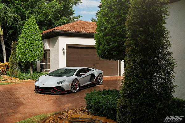 Фото дисков 1886 Wheels G010 Полированный лак на Lamborghini Aventador