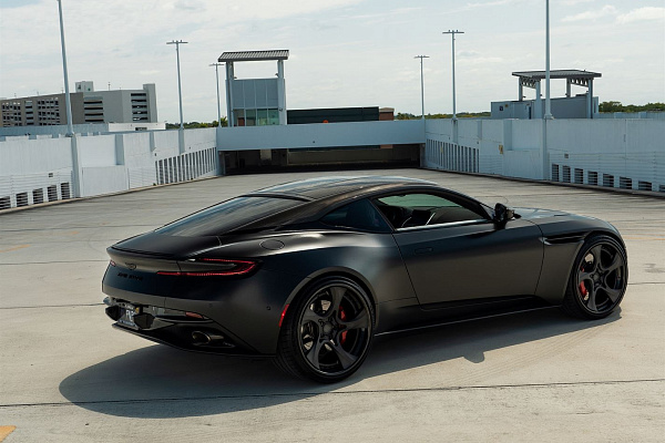 Фото дисков Anrky XR-305 Сатиновый графит на Aston Martin DB11