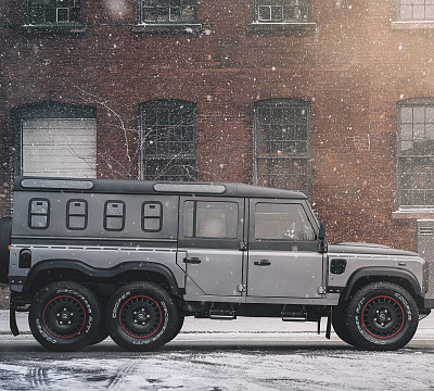 Фото дисков Kahn Huntsman 1945 Retro Classic на Land Rover Defender I