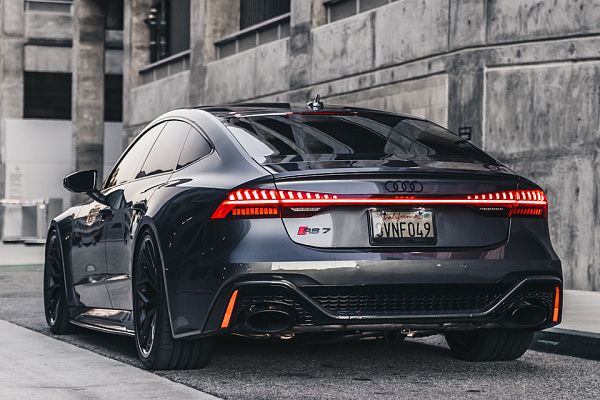 Фото дисков Brixton Forged PF10 Сатиновая темная бронза на Audi A/RS 7 (4K)