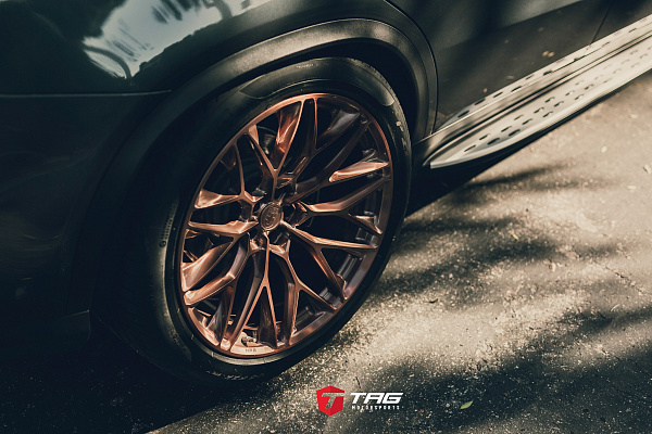 Фото дисков HRE P200 Глянцевая темная медь на Mercedes-Benz GLE I