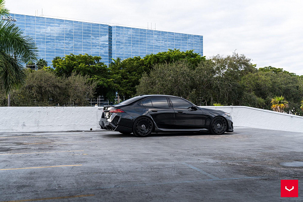 Фото дисков Vossen HF-9 Черный глянец на BMW 5/M5 (G60/G90)