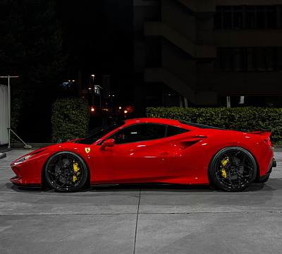 Фото дисков Radi8 R804.C на Ferrari F8
