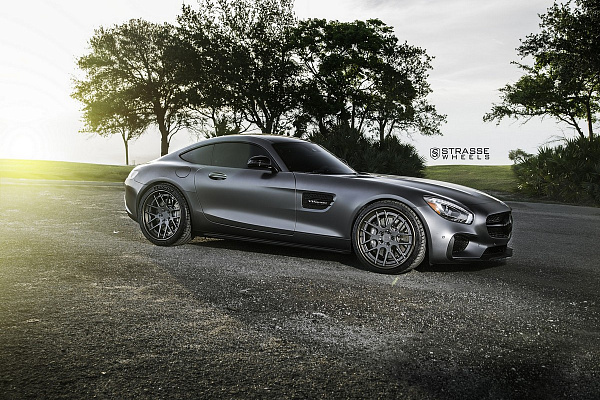 Mercedes Benz AMG GT