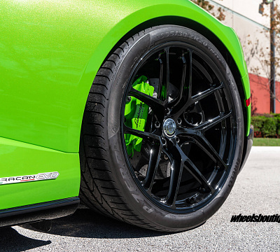 Фото дисков HRE R101 Lightweight на Lamborghini Huracan