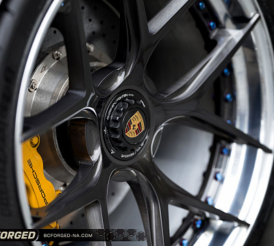 Фото дисков BC Forged HCS21 на Porsche 911 VI