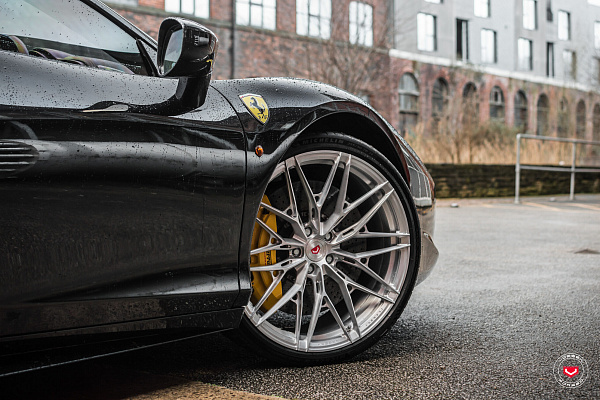Фото дисков Vossen S21-02 Глянцевый лак на Ferrari 458