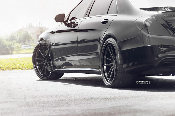 Фото дисков Strasse Wheels SV1 Deep Concave FS Черный сатин на Mercedes-Benz S-Class (W222, C217)