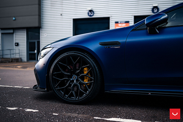 Фото дисков Vossen HF-2 Черный глянец на Mercedes-Benz AMG GT I
