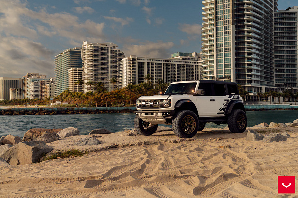 Фото дисков Vossen HFX-1 (6-Lug) Сатиновая бронза на Ford Bronco
