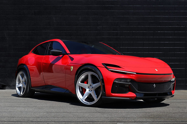 Фото дисков Giovanna Cinque Глянцевый лак на Ferrari Purosangue