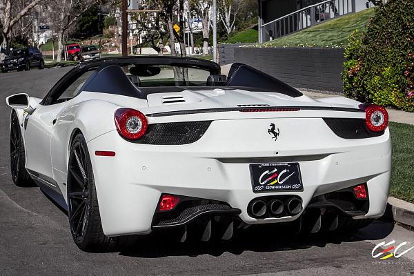 Фото дисков CEC C26 Черный глянец на Ferrari 458