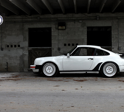 Фото дисков HRE 501 на Porsche 911 II