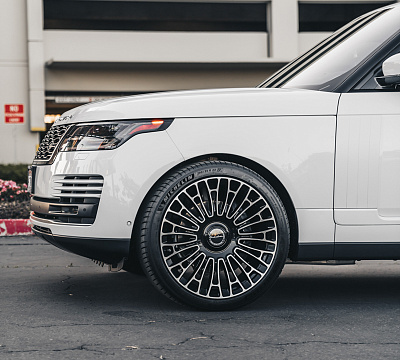 Фото дисков Brixton Forged LX01 на Land Rover Range Rover IV