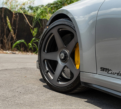 Фото дисков HRE 305M на Porsche 911 VIII
