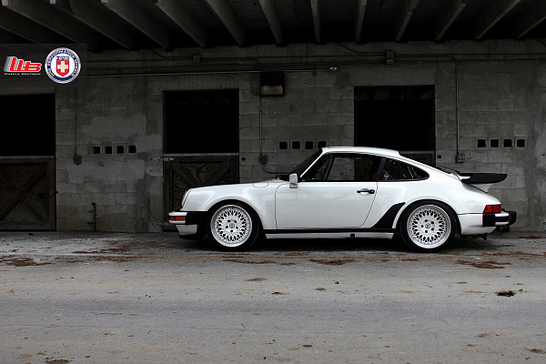 Фото дисков HRE 501 Белый глянец на Porsche 911 II