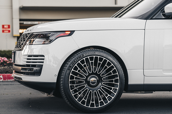 Фото дисков Brixton Forged LX01 Алмазная проточка на Land Rover Range Rover IV