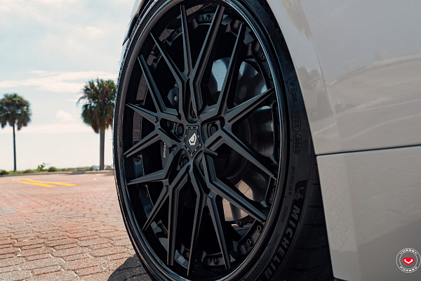 Фото дисков Vossen M-X3 (3-Piece) Черный сатин на Porsche Taycan I