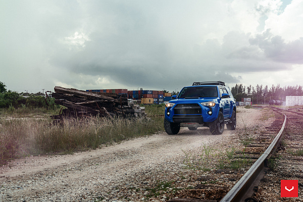 Фото дисков Vossen HF6-2 Черный сатин на Toyota 4Runner V