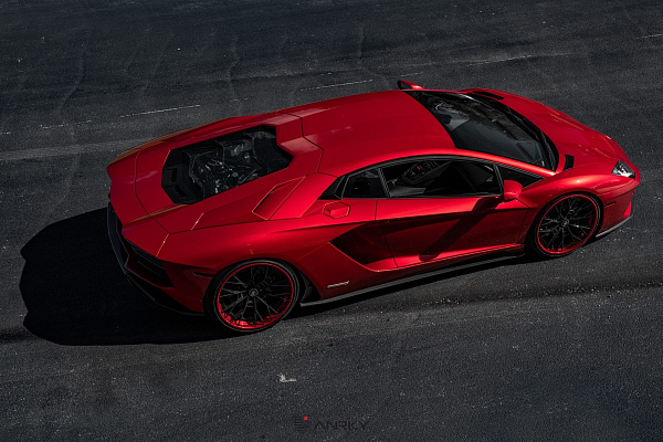 Фото дисков Anrky S3-X5 Черный глянец на Lamborghini Aventador