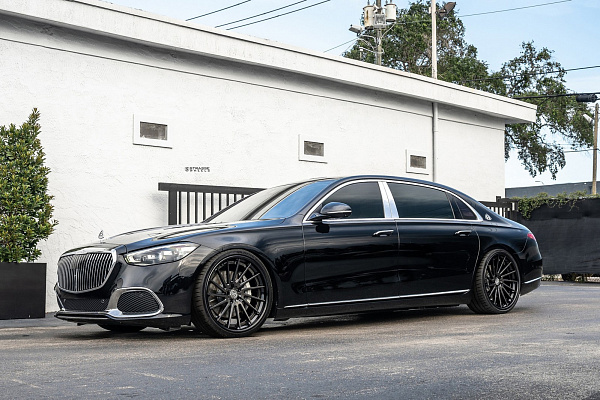 Фото дисков Strasse Wheels SV15T Deep Concave FS Другой цвет на Mercedes-Benz S-Class (W223)