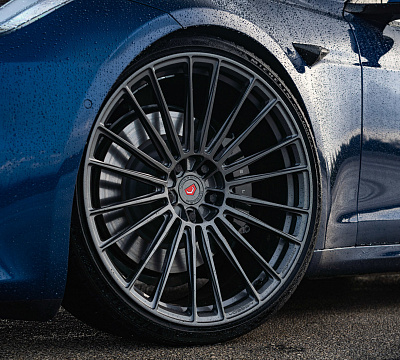 Фото дисков Vossen S17-04 на Tesla Model S