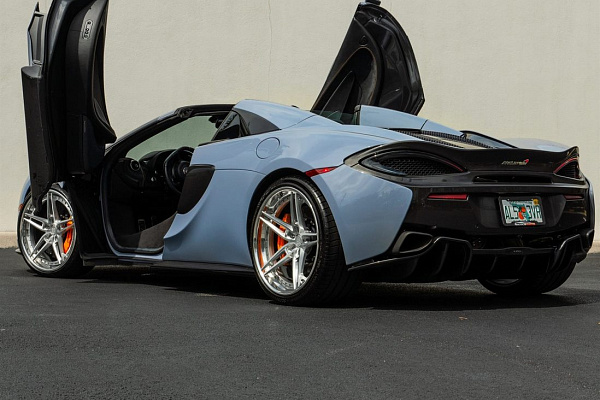 Фото дисков Anrky AN37 Глянцевый лак на McLaren 570S