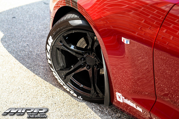 Фото дисков MRR M017 Черный глянец на Chevrolet Camaro VI