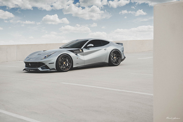 Фото дисков Brixton Forged PF5 Глянцевая темная бронза на Ferrari F12