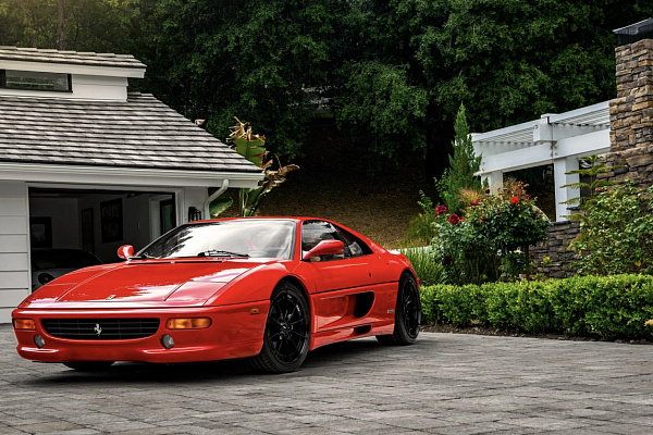 Фото дисков Savini SV-F1 Черный глянец на Ferrari F355