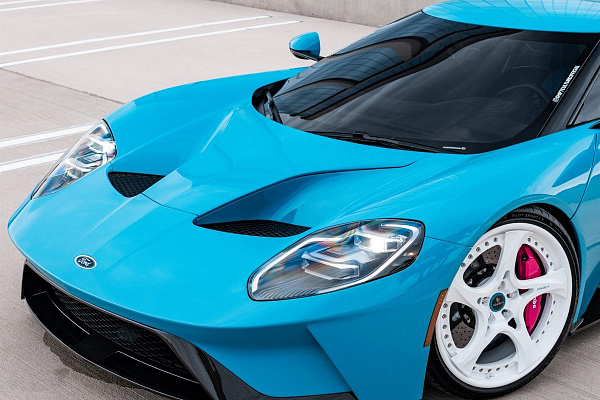 Фото дисков Anrky XR-305 Белый глянец на Ford GT II