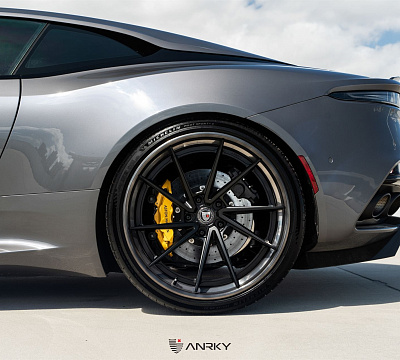 Фото дисков Anrky AN33 на Aston Martin DBS 3
