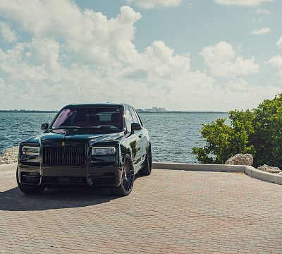 Фото дисков Vossen S17-14 на Rolls-Royce Cullinan