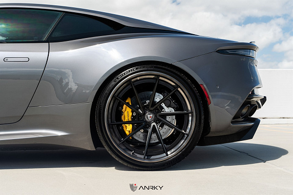 Фото дисков Anrky AN33 Черный сатин на Aston Martin DBS 3